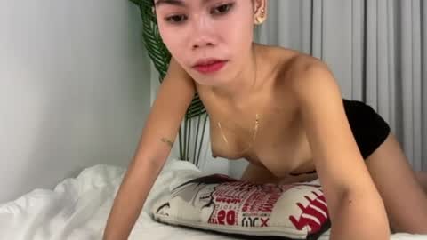 Snapshot of petite_kaye chatting on July 15, 2026, 4:40 am petite_kaye online show from July 15, 2026, 4:40 am