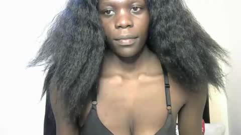 Snapshot of petite_lavi2 chatting on February 5, 2025, 5:20 pm petite_lavi2 online show from February 5, 2025, 5:20 pm