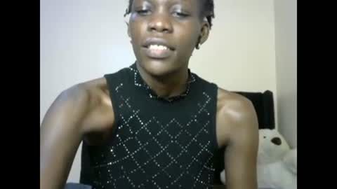 Snapshot of petite_lavi2 chatting on March 2, 2025, 1:58 am petite_lavi2 online show from March 2, 2025, 1:58 am