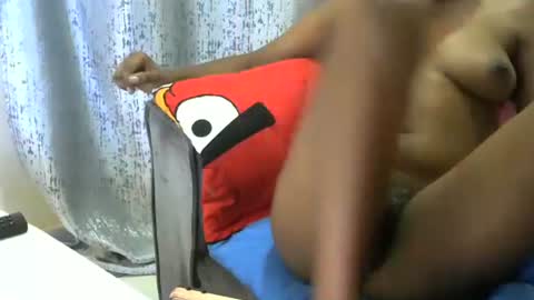 Snapshot of petite_loverr chatting on February 18, 2025, 12:49 pm Petite loverr online show from February 18, 2025, 12:49 pm