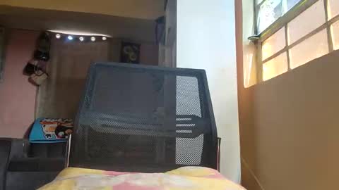 Petite loverr online show from March 21, 2026, 7:13 am