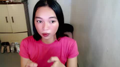 Snapshot of petite_mary69 chatting on May 20, 2026, 5:52 pm petite_mary69 online show from May 20, 2026, 5:52 pm