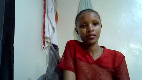petite_melinda online show from June 25, 2026, 1:16 am