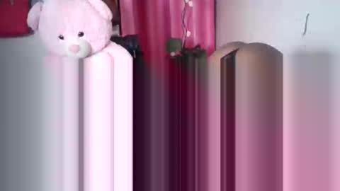 Snapshot of petite_princes chatting on June 6, 2026, 8:57 pm petite_princes online show from June 6, 2026, 8:57 pm