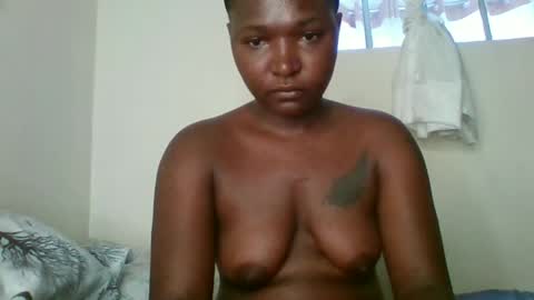 Snapshot of petite_shan chatting on May 10, 2026, 8:41 am petite_shan online show from May 10, 2026, 8:41 am