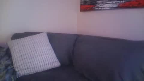 petite treat  online show from February 28, 2026, 6:47 am