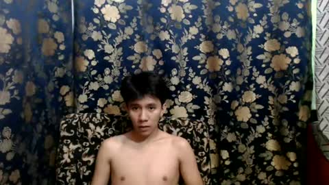 Snapshot of petiteasian_boy chatting on June 13, 2026, 12:08 am cute vir online show from June 13, 2026, 12:08 am