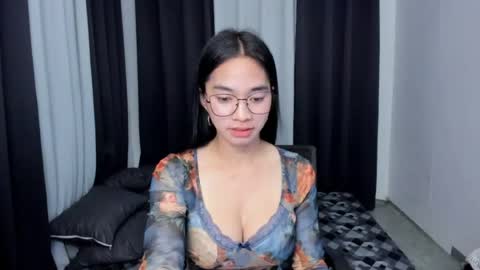 Snapshot of petiteasianmarian chatting on June 13, 2026, 12:14 pm bigcock Marian online show from June 13, 2026, 12:14 pm
