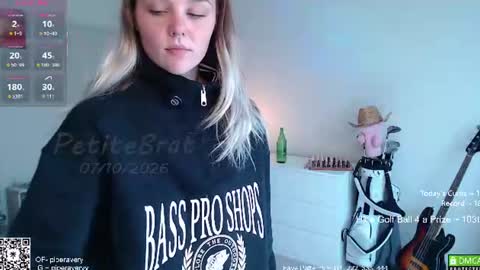 Snapshot of petitebrat chatting on July 10, 2026, 3:03 pm PiperAvery online show from July 10, 2026, 3:03 pm