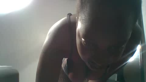 petiteebony6 online show from April 16, 2026, 3:13 pm