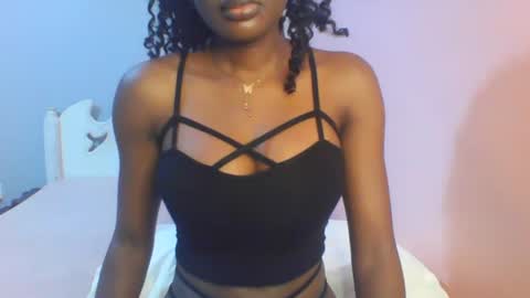 Snapshot of petiteediva chatting on June 25, 2026, 3:28 am diva online show from June 25, 2026, 3:28 am