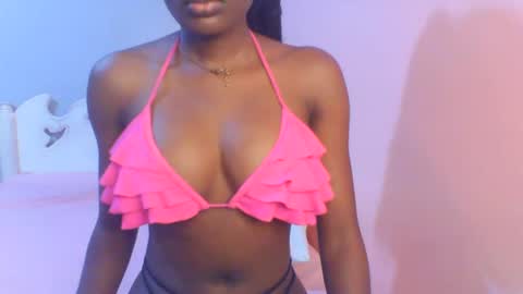 Snapshot of petiteediva chatting on July 9, 2026, 2:37 am diva online show from July 9, 2026, 2:37 am