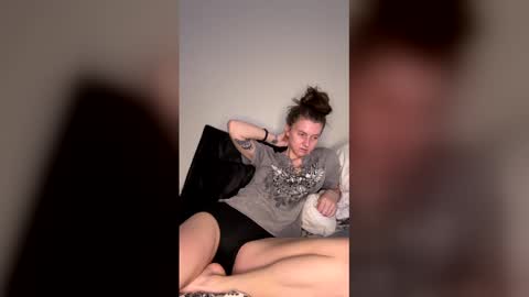 Snapshot of petiteratt chatting on April 21, 2026, 1:07 am I am very new and dont know what im doing lol online show from April 21, 2026, 1:07 am