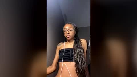 Snapshot of petitetingz chatting on July 2, 2026, 7:25 am petitetingz online show from July 2, 2026, 7:25 am