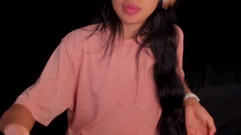 Snapshot of petitgirl_ chatting on December 15, 2024, 8:04 pm  J A S S  online show from December 15, 2024, 8:04 pm