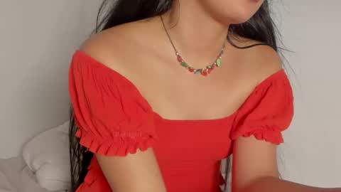 Snapshot of petitgirl_ chatting on February 27, 2025, 10:42 pm  J A S S  online show from February 27, 2025, 10:42 pm