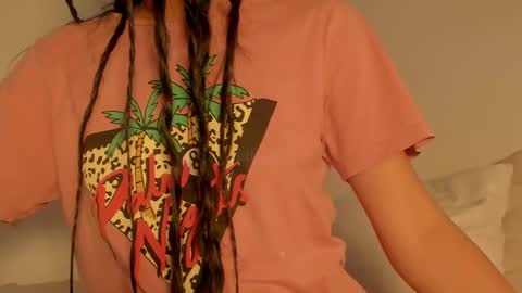 Snapshot of petitgirl_ chatting on March 1, 2025, 4:54 pm  J A S S  online show from March 1, 2025, 4:54 pm