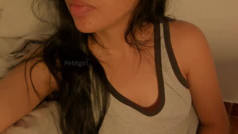 Snapshot of petitgirl_ chatting on March 5, 2025, 7:49 pm  J A S S  online show from March 5, 2025, 7:49 pm