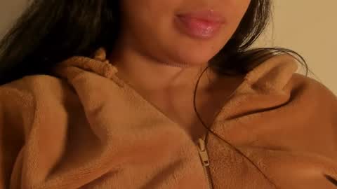 Snapshot of petitgirl_ chatting on September 27, 2025, 7:52 pm  J A S S  online show from September 27, 2025, 7:52 pm