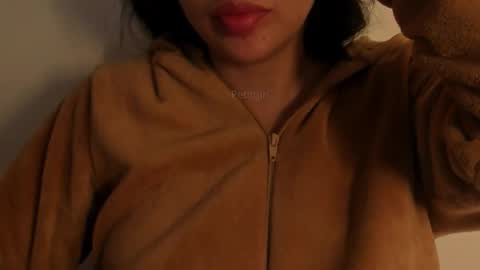 Snapshot of petitgirl_ chatting on October 14, 2025, 6:20 pm  J A S S  online show from October 14, 2025, 6:20 pm