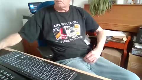 petitwilly online show from March 25, 2026, 9:26 am