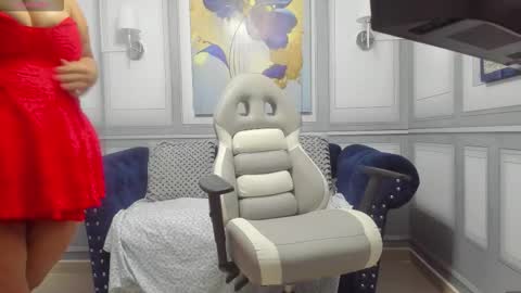    online show from November 11, 2025, 10:37 am