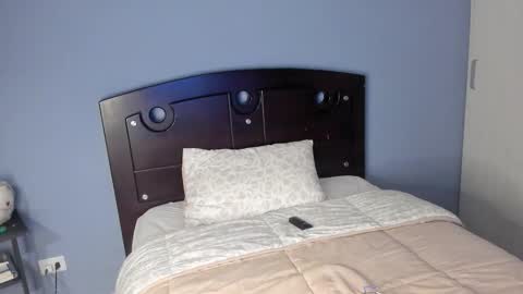 Peyton   online show from October 30, 2025, 2:35 am