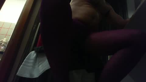 Snapshot of ph20den chatting on February 25, 2025, 9:35 pm ph20den online show from February 25, 2025, 9:35 pm