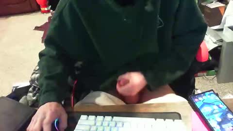 Snapshot of phantm420__ chatting on January 21, 2025, 6:34 pm phantm420__ online show from January 21, 2025, 6:34 pm