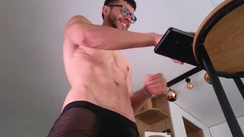 phantom_bigger1 online show from November 5, 2025, 1:44 pm