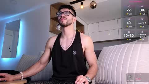 phantom_bigger1 online show from November 19, 2025, 1:33 pm