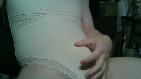 Snapshot of phantom_h chatting on April 6, 2026, 5:08 am phantom online show from April 6, 2026, 5:08 am