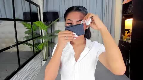 phenomenal_ivy online show from May 24, 2026, 3:06 pm