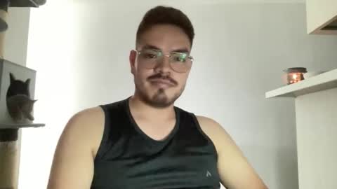 Snapshot of philip0411 chatting on May 27, 2026, 3:53 pm philip0411 online show from May 27, 2026, 3:53 pm