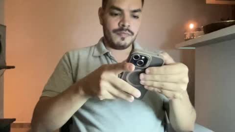 Snapshot of philip0411 chatting on August 4, 2026, 1:42 am philip0411 online show from August 4, 2026, 1:42 am