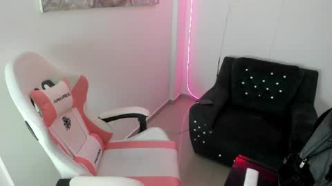 Snapshot of philip_cuellar chatting on August 2, 2026, 1:09 pm philip_cuellar online show from August 2, 2026, 1:09 pm
