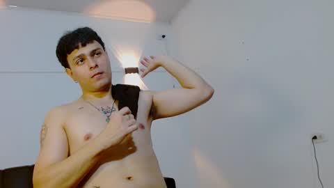 Snapshot of philip_jons chatting on February 19, 2026, 12:50 am Philip online show from February 19, 2026, 12:50 am