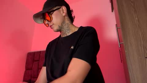 PHILLIP online show from April 26, 2026, 3:32 pm