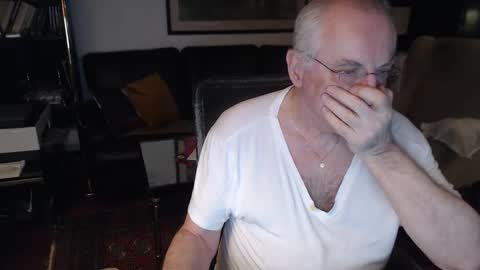 Snapshot of philoumis2 chatting on February 12, 2026, 11:33 pm Philippe online show from February 12, 2026, 11:33 pm