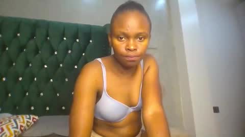 phoebe online show from February 14, 2026, 7:43 pm