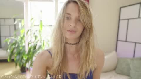 Snapshot of phoenix_taylor chatting on February 23, 2025, 10:53 pm PHOENIX TAYLOR online show from February 23, 2025, 10:53 pm