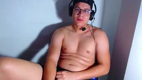 AdnierGnz online show from January 13, 2025, 12:24 pm