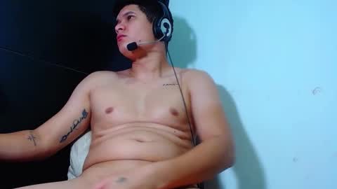 AdnierGnz online show from February 20, 2025, 7:01 am