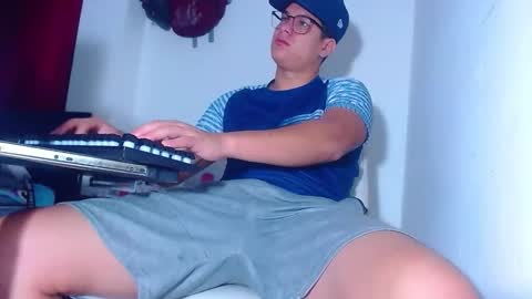 AdnierGnz online show from November 10, 2025, 12:26 pm