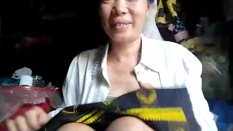 Snapshot of phuong_vietnam chatting on April 6, 2026, 8:26 am phuong_vietnam online show from April 6, 2026, 8:26 am