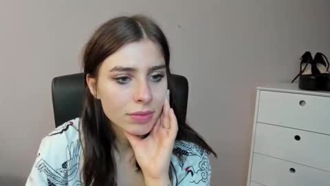 P I A online show from September 14, 2025, 6:34 am