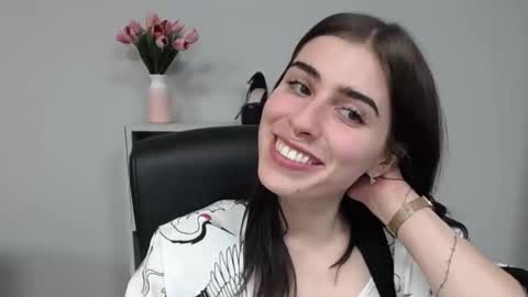 P I A online show from October 2, 2025, 5:09 pm