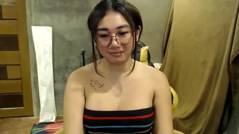 Pia online show from November 12, 2025, 12:00 am