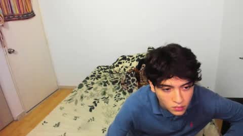 picaszomilos350 online show from March 2, 2026, 10:11 am