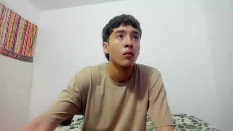 Snapshot of picaszomilos350 chatting on July 10, 2026, 9:34 am picaszomilos350 online show from July 10, 2026, 9:34 am